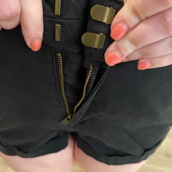 Gap Clip Pixie Shorts - Picture 4 of 6